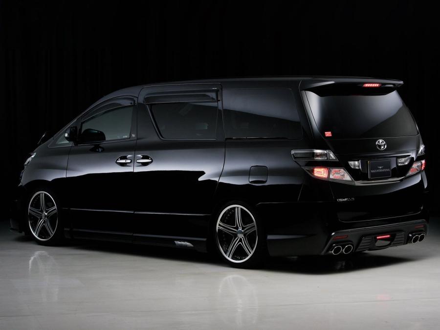  Toyota Vellfire by Wald 2008 года  (фото 2 из 9)